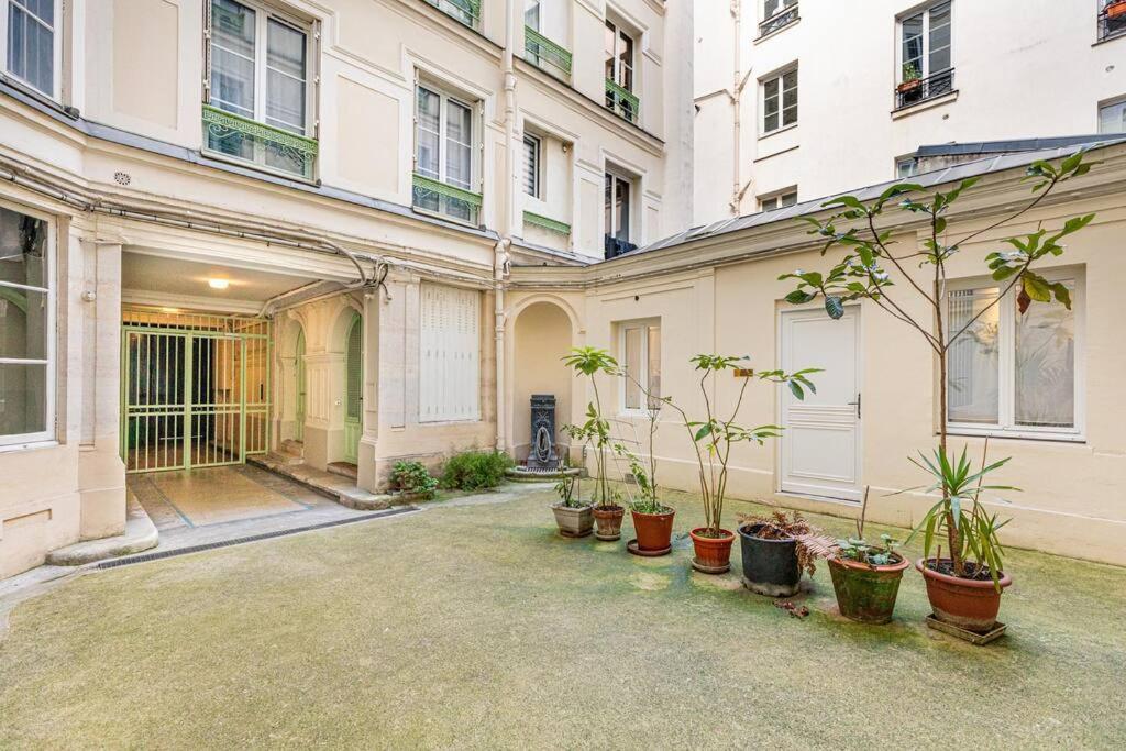 Lovely Home In The Heart Of Paris Exterior foto